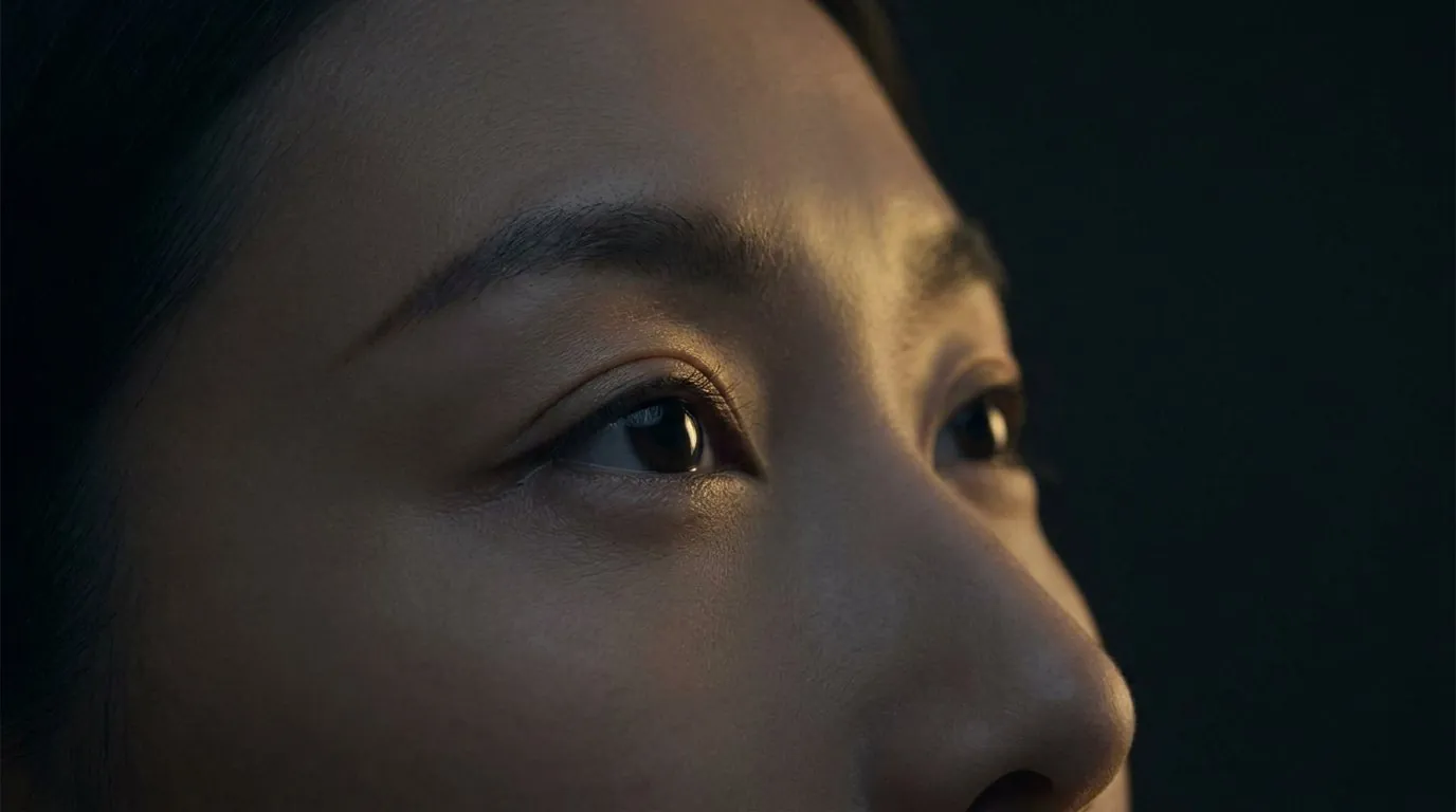 Non-surgical eyelid lift Singapore — lifted double eyelid without blepharoplasty, Dr Sin Yong