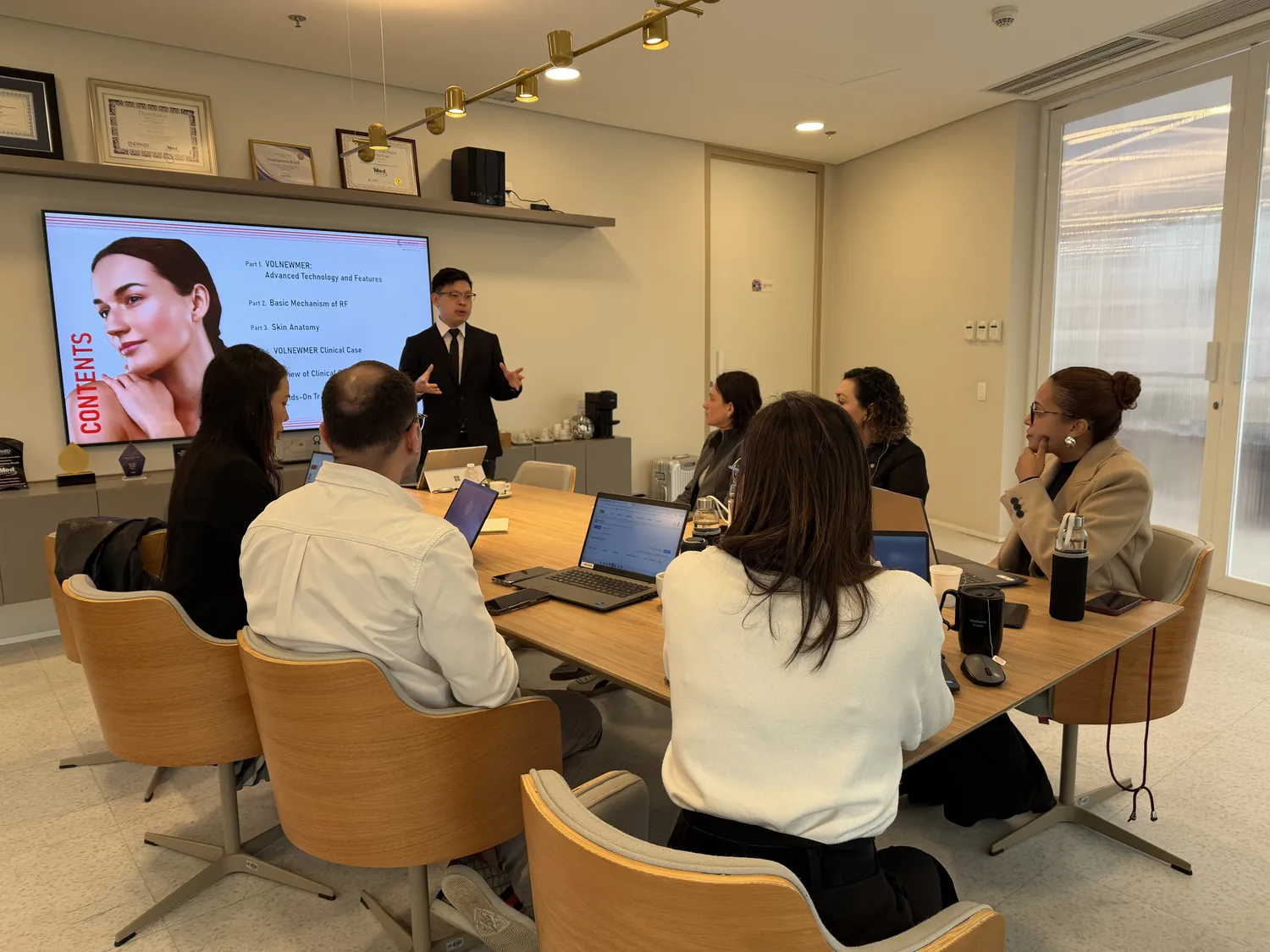 Dr Sin Yong presenting the Volnewmer programme at CLASSYS Academy